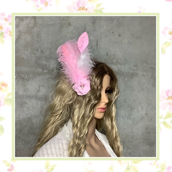 🌸 FLOWER FASCINATOR BOHO FEATHER BOHEMIAN BURLESQUE CLIP HAIR PIECE SHOW GIRL - Picture 1 of 7